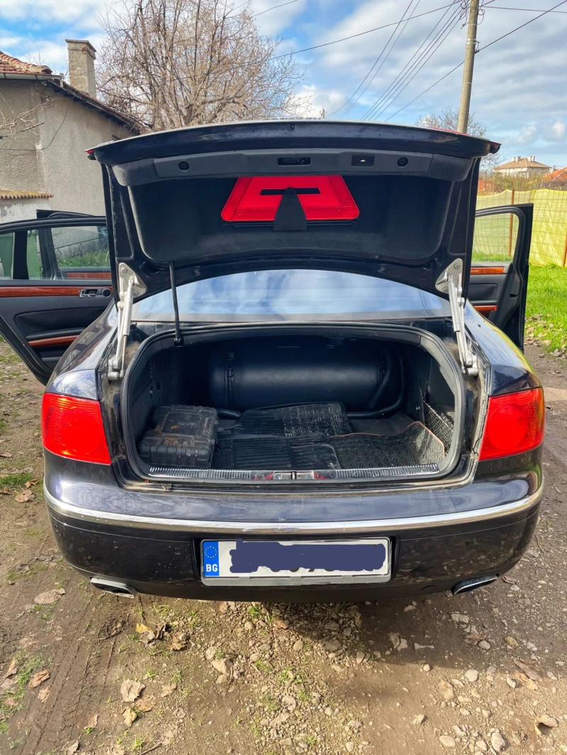 VW Phaeton 4.2 V8 | Газ/бензин | Обслужена, снимка 5 - Автомобили и джипове - 52708412
