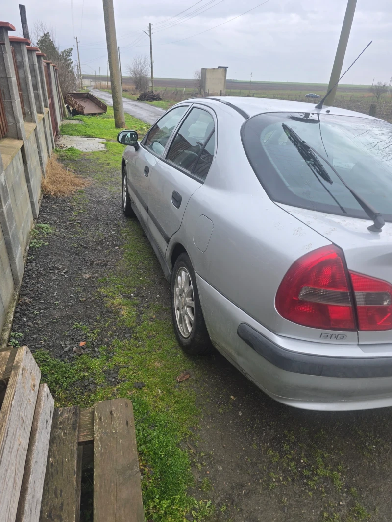 Mitsubishi Carisma, снимка 3 - Автомобили и джипове - 53371050