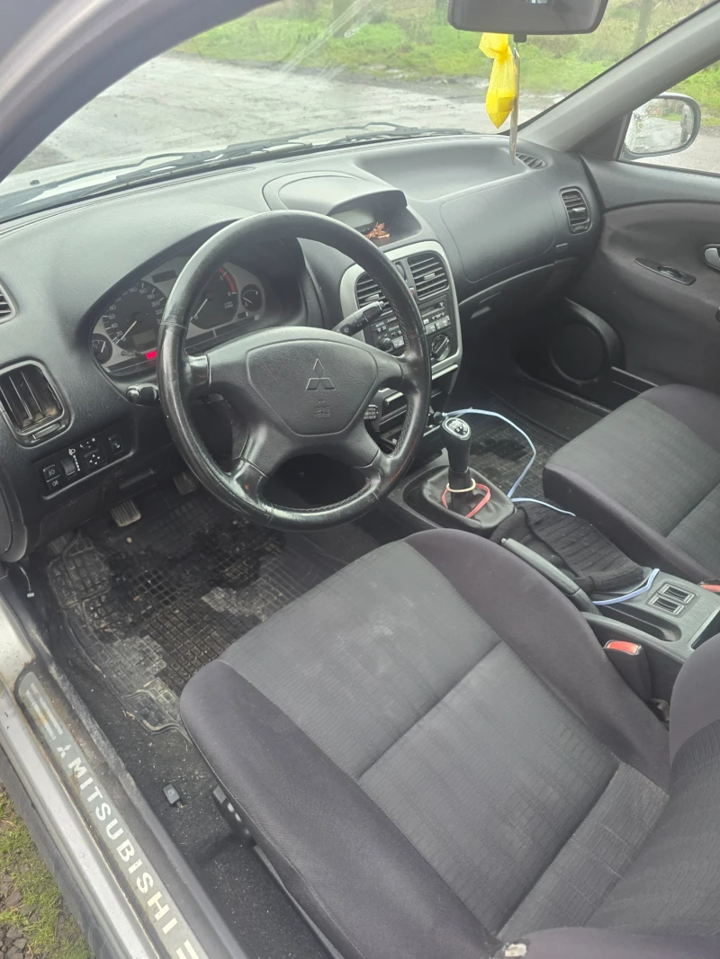 Mitsubishi Carisma, снимка 5 - Автомобили и джипове - 53371050