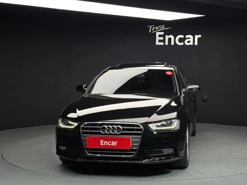 Audi A4 2.0 TDI B8, снимка 3 - Автомобили и джипове - 53267614