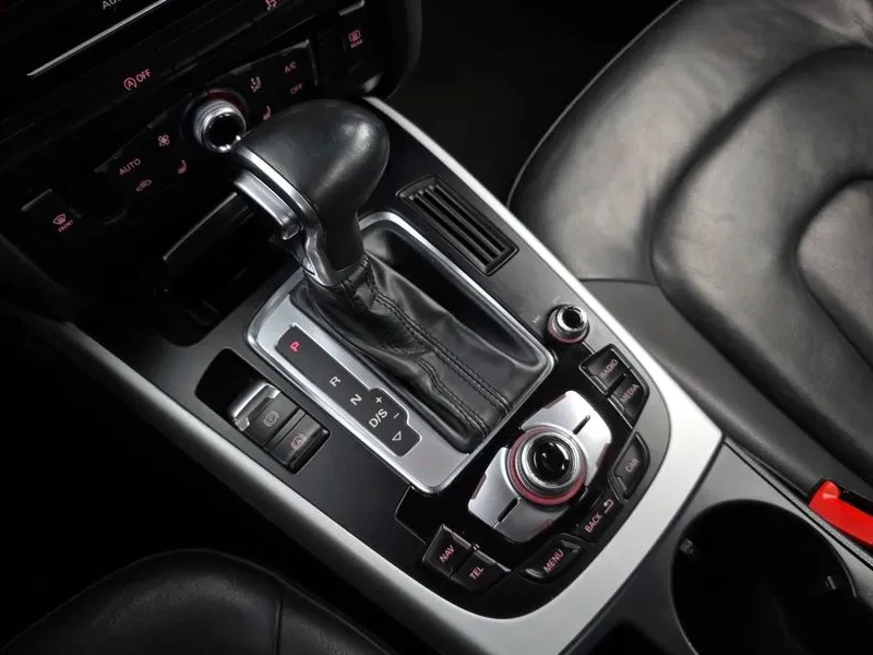 Audi A4 2.0 TDI B8, снимка 9 - Автомобили и джипове - 53267614