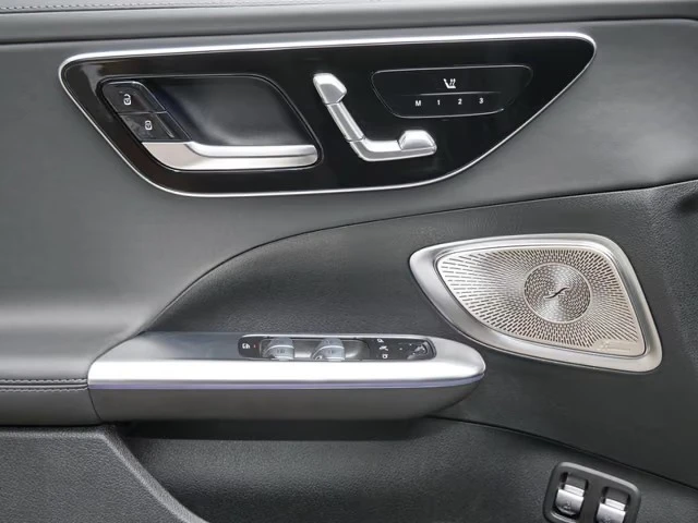 Mercedes-Benz C 63 AMG E-PERFORMANCE 4M BURMESTER PANORAMA , снимка 13 - Автомобили и джипове - 56107876