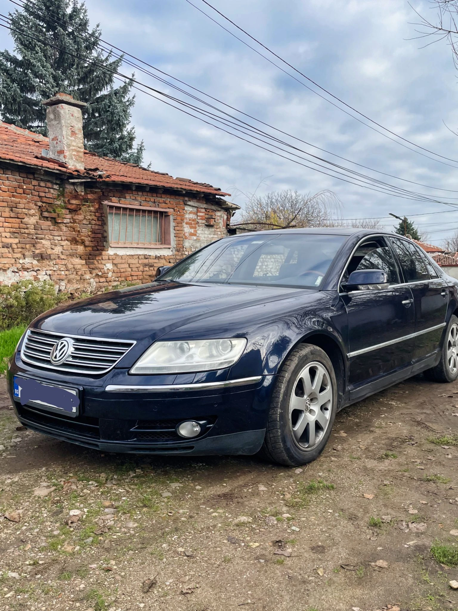 VW Phaeton 4.2 V8 | Газ/бензин | Обслужена, снимка 1