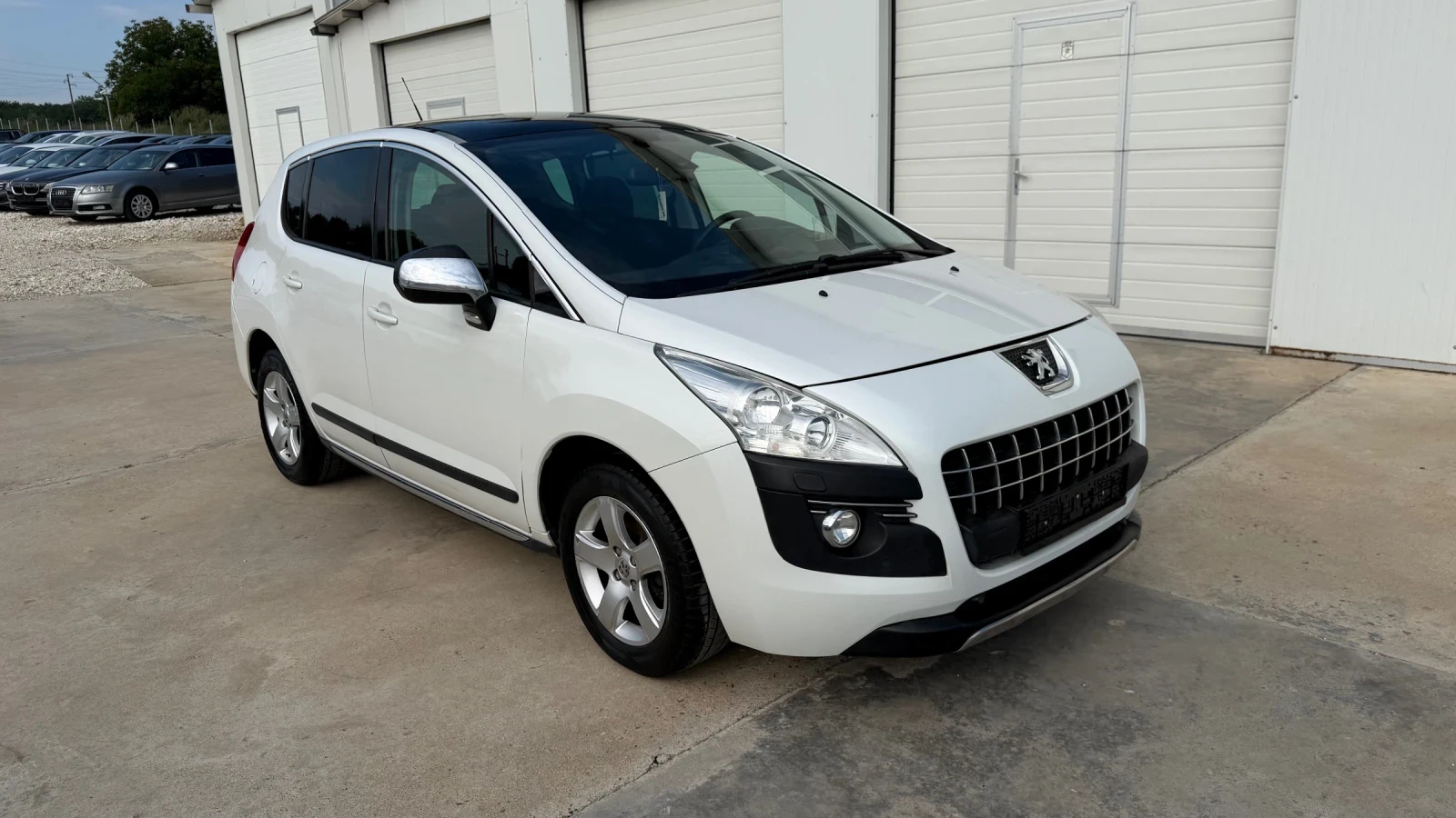 Peugeot 3008 1.6hdi * Head Up* Panorama* Navi* UNIKAT* , снимка 13 - Автомобили и джипове - 43666783