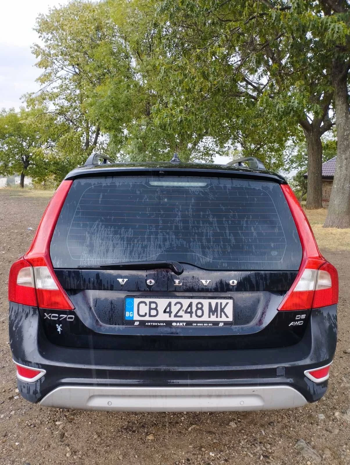 Volvo Xc70 2.4 AWD D5 - изображение 2