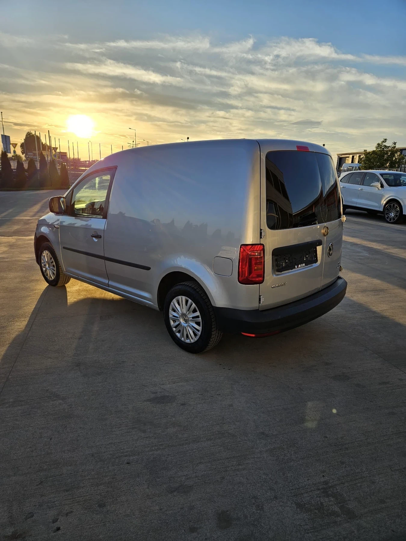 VW Caddy  - изображение 4