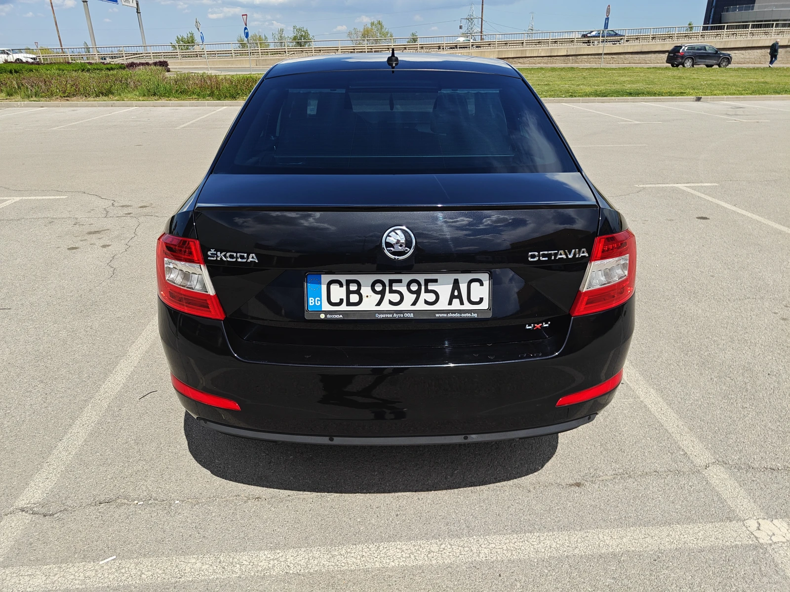 Skoda Octavia L&K 2.0 TDI 4x4 - изображение 5