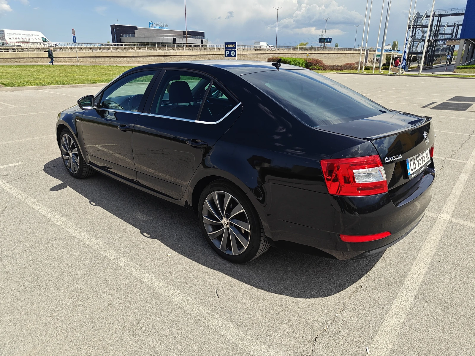Skoda Octavia L&K 2.0 TDI 4x4 - изображение 2