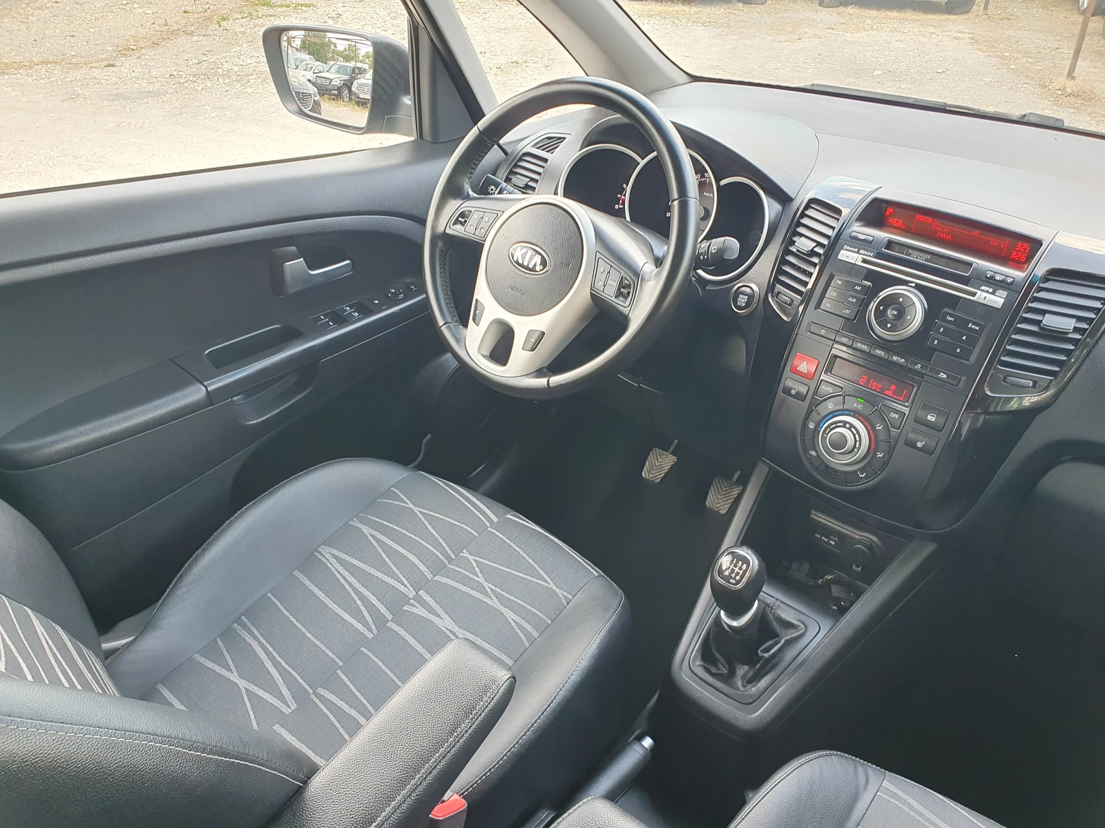 Kia Venga 1.7 crdi KEYLESS GO Подгрев на Седалките - изображение 8