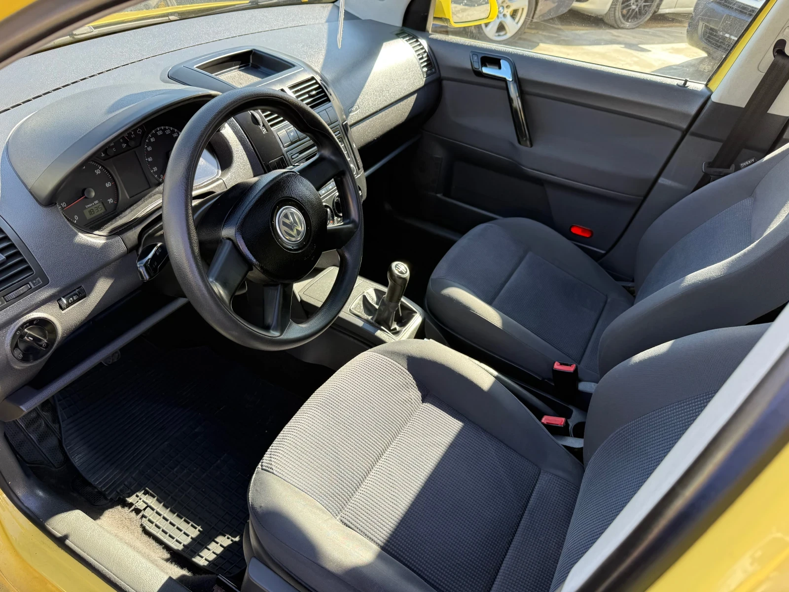 VW Polo 1.4 бенз 2006 година | Mobile.bg — изображение 15