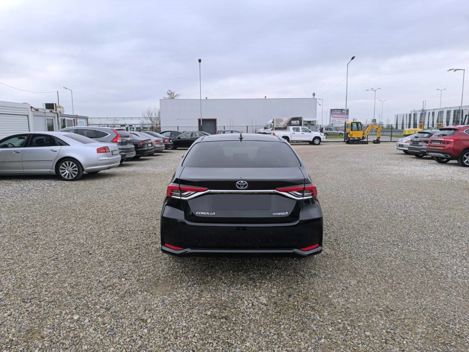 Toyota Corolla 1.8 HYBRID - изображение 6