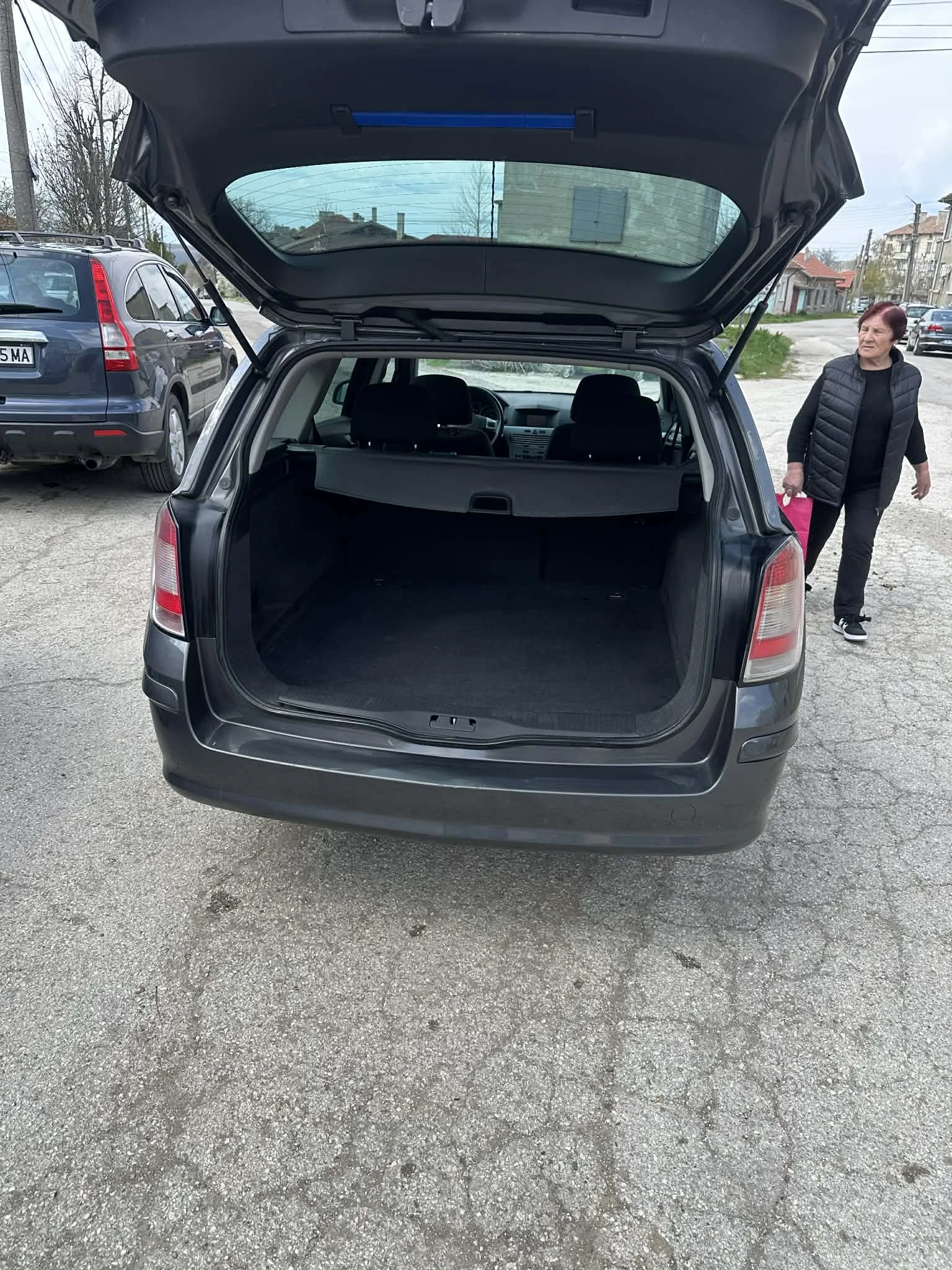 Opel Astra 1.7 CDTI, снимка 12 - Автомобили и джипове - 54966764