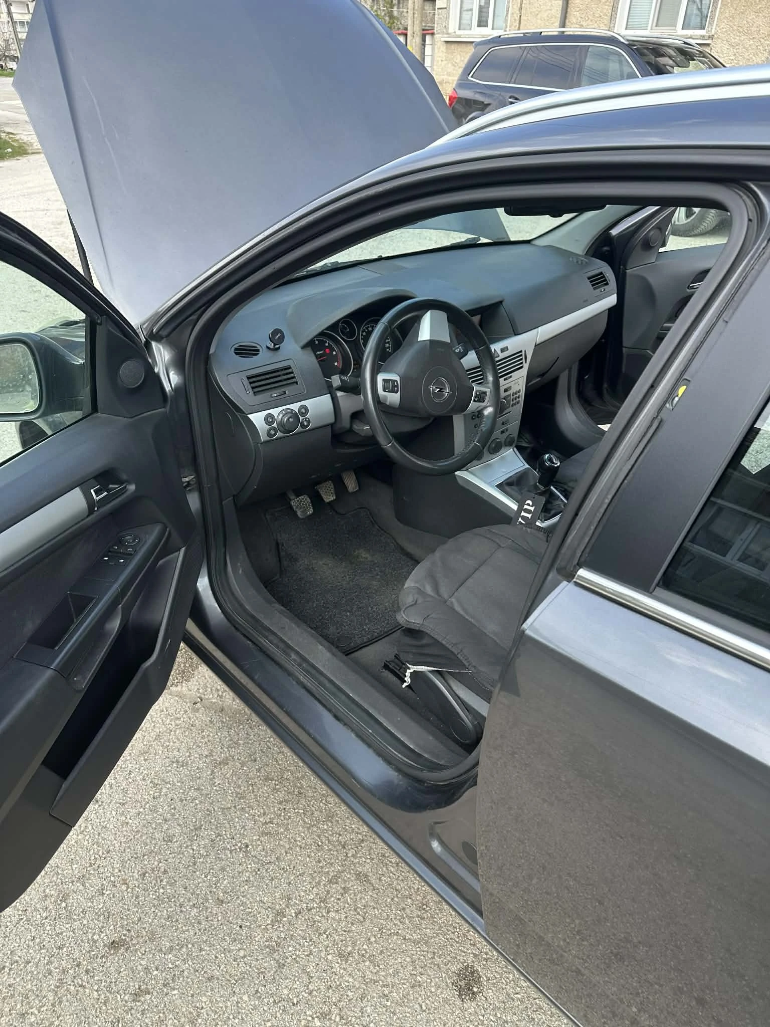 Opel Astra 1.7 CDTI, снимка 10 - Автомобили и джипове - 54966764