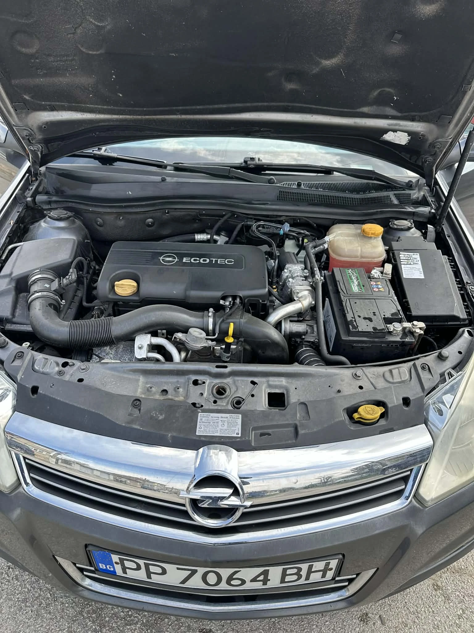 Opel Astra 1.7 CDTI, снимка 3 - Автомобили и джипове - 54966764