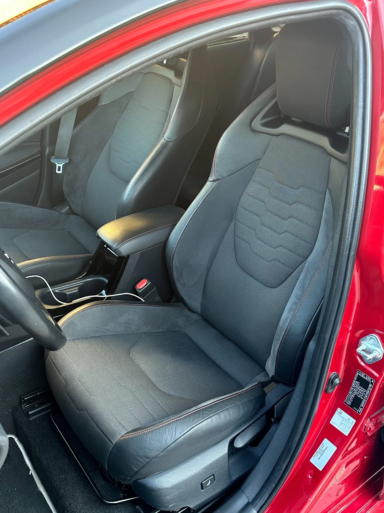 Toyota Corolla 2.0Hybrid/JBL/GR/ГАРАНЦИЯ - изображение 8