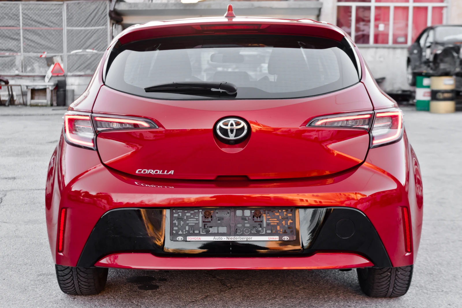 Toyota Corolla 1.2 D-4T-DRIVE MODE-DISTRONIC-LINE ASSIST-50ХИЛ.КМ - изображение 6