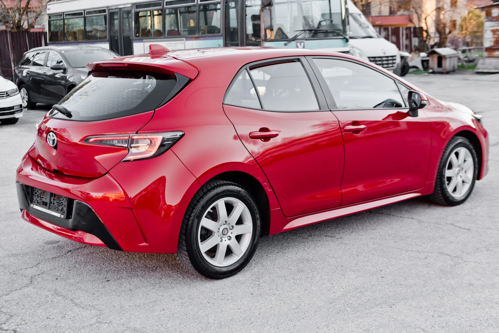 Toyota Corolla 1.2 D-4T-DRIVE MODE-DISTRONIC-LINE ASSIST-50ХИЛ.КМ - изображение 7