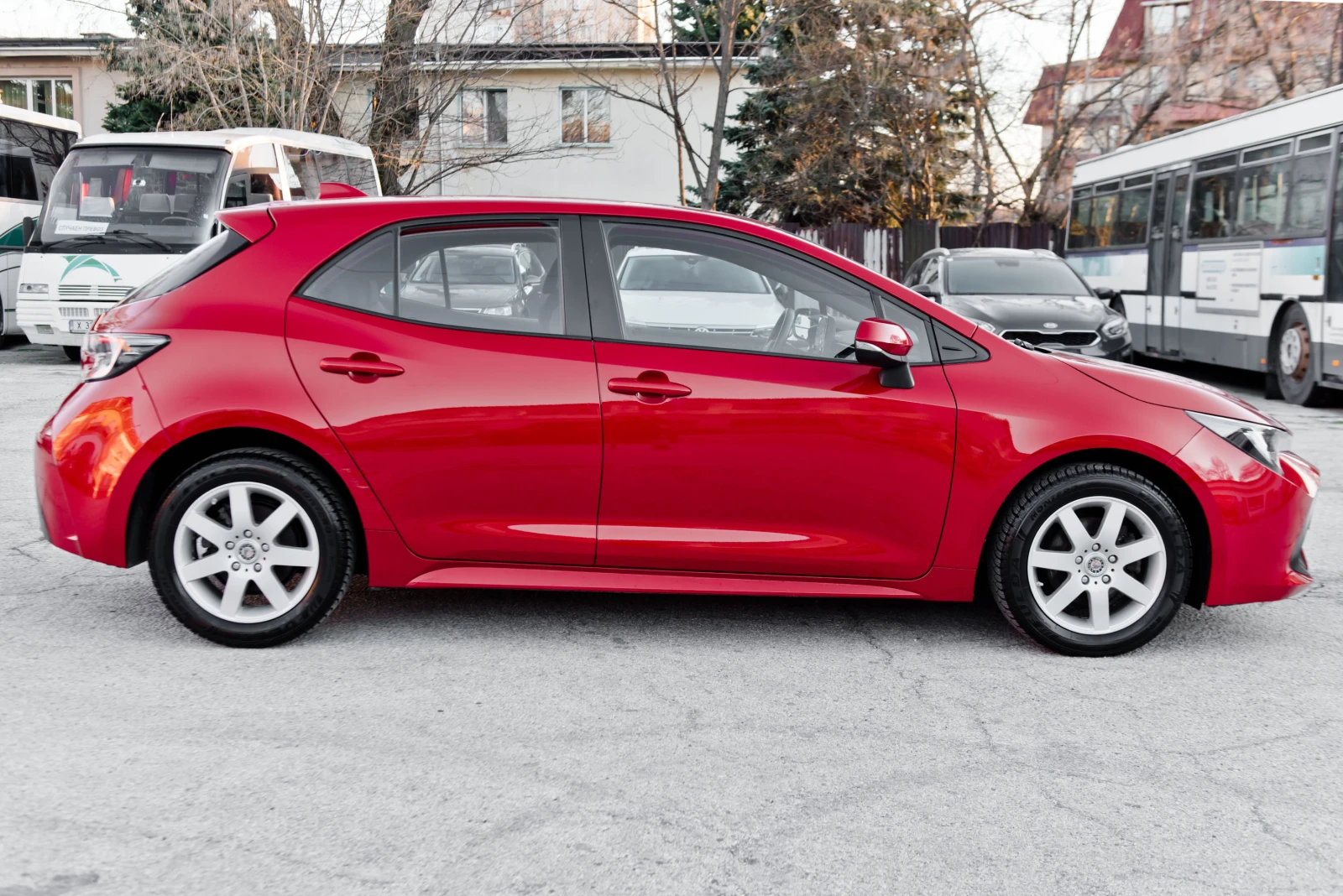 Toyota Corolla 1.2 D-4T-DRIVE MODE-DISTRONIC-LINE ASSIST-50ХИЛ.КМ - изображение 8