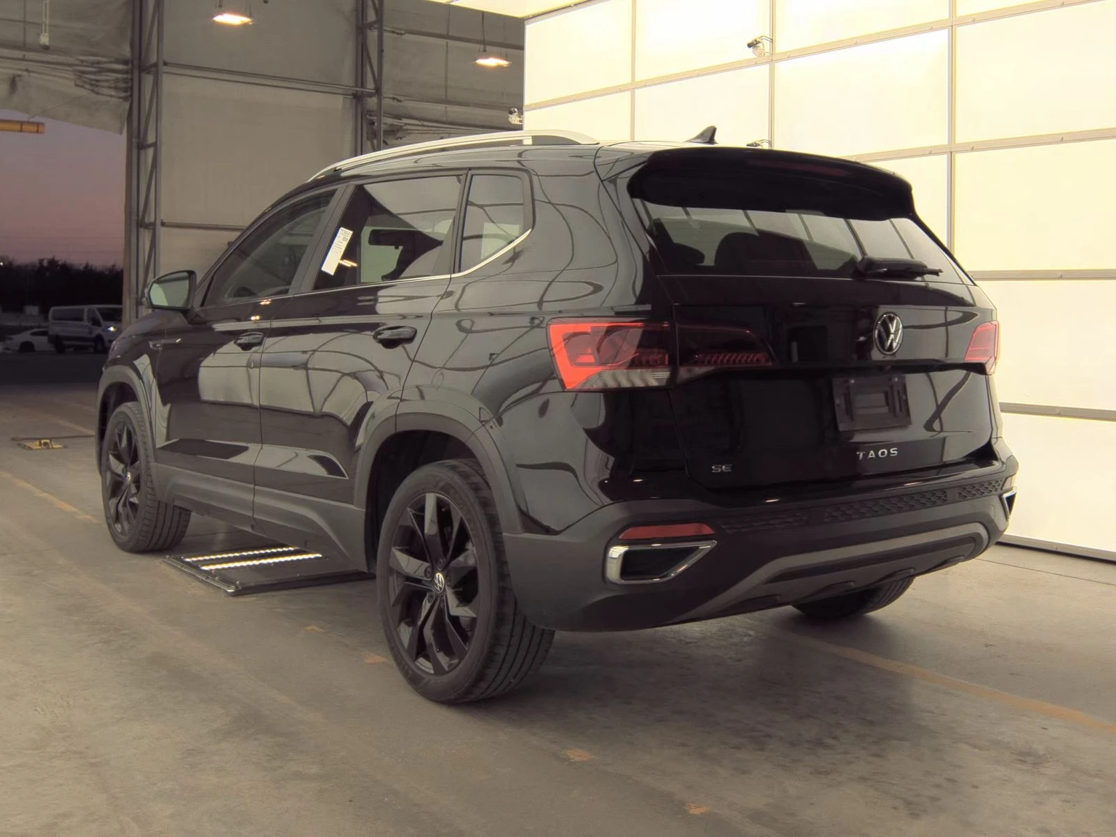 VW Taos SE, снимка 6 - Автомобили и джипове - 53826324