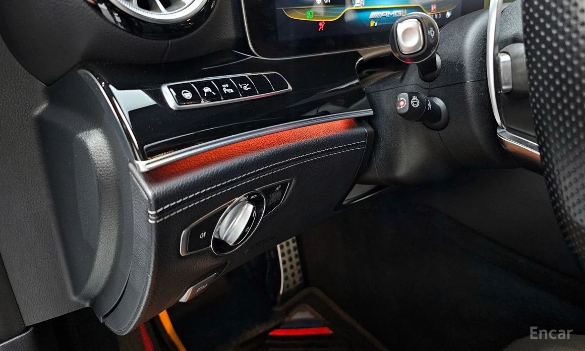 Mercedes-Benz AMG GT 43 4MATIC+ * BURMESTER* HEAD-UP* 360 КАМЕРИ* ОБДУХ, снимка 12 - Автомобили и джипове - 53975941