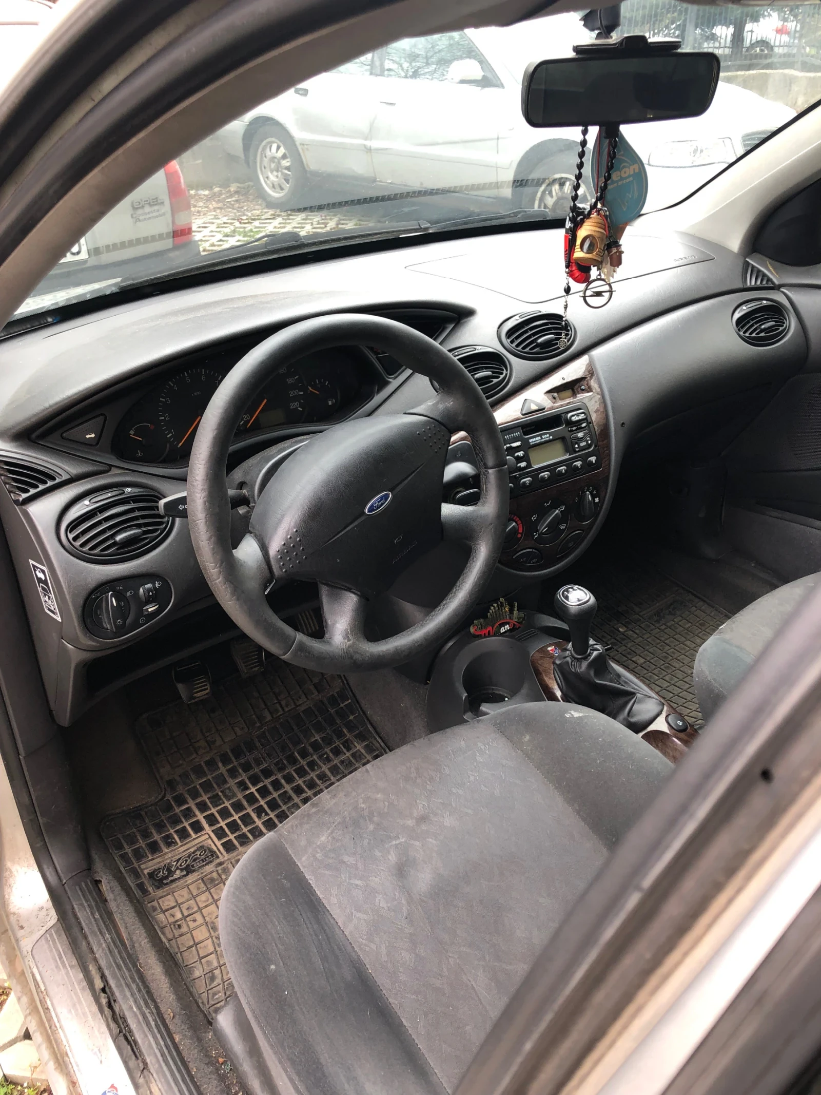 Ford Focus Седан, снимка 7 - Автомобили и джипове - 54032268