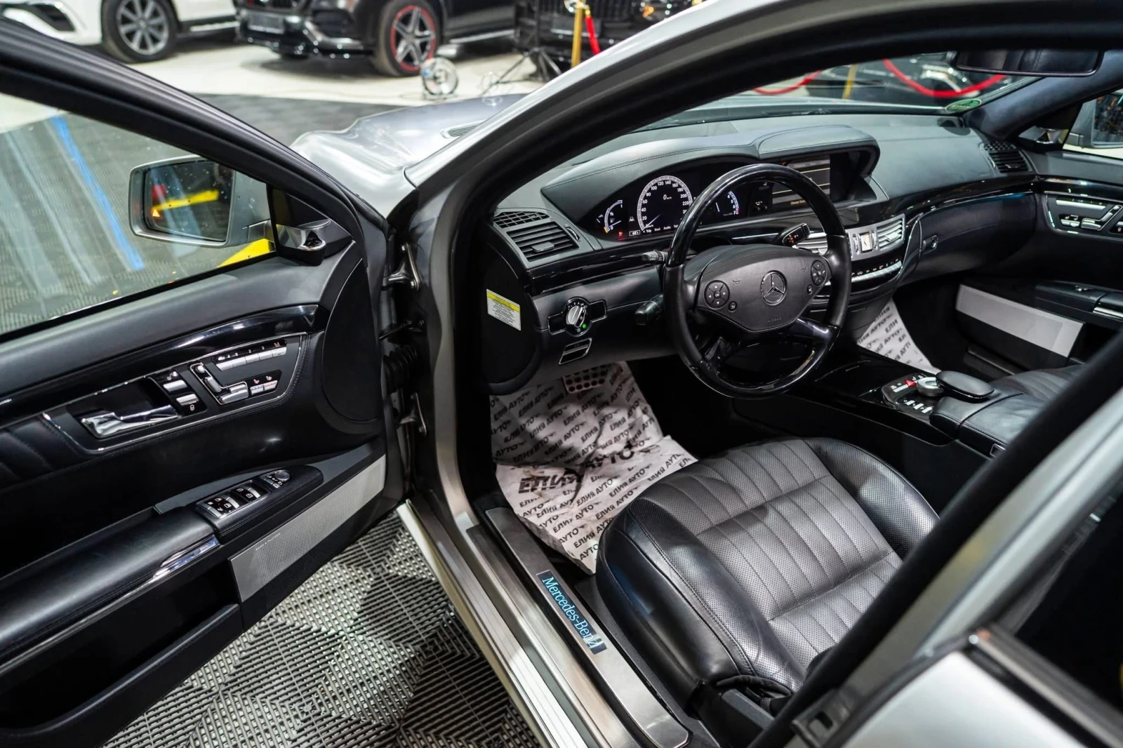 Mercedes-Benz S 550 4MATIC LONG FACELIFT ПАНО B&O 3XTV ЛИЗИНГ 100%, снимка 11 - Автомобили и джипове - 54204016