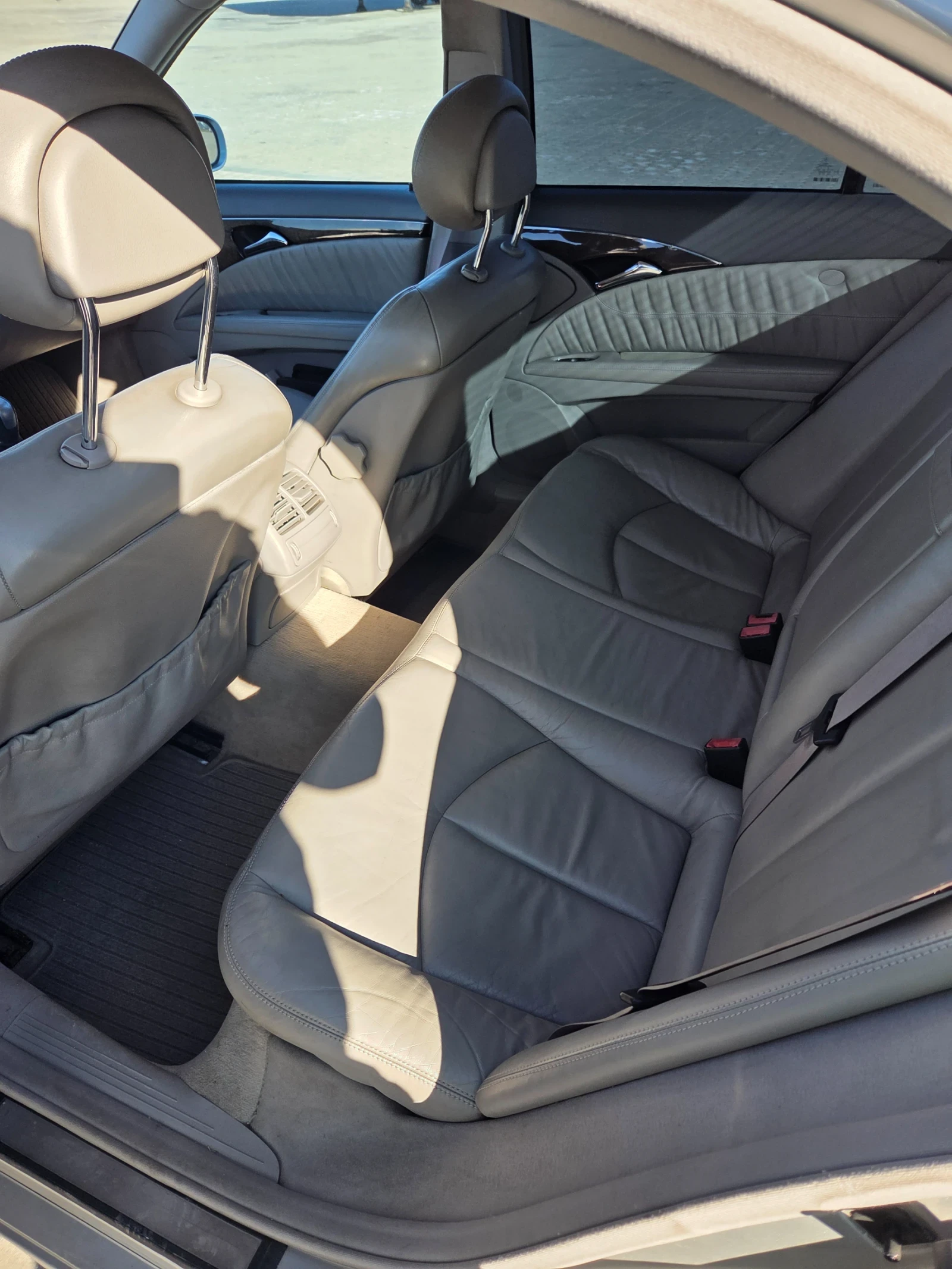 Mercedes-Benz E 270, снимка 8 - Автомобили и джипове - 54222822