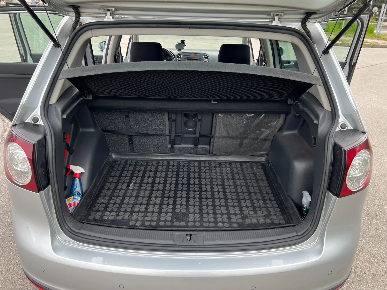 VW Golf Plus 1.6 102 k.c. BSE подгрев.мултиволан, снимка 11 - Автомобили и джипове - 54356527