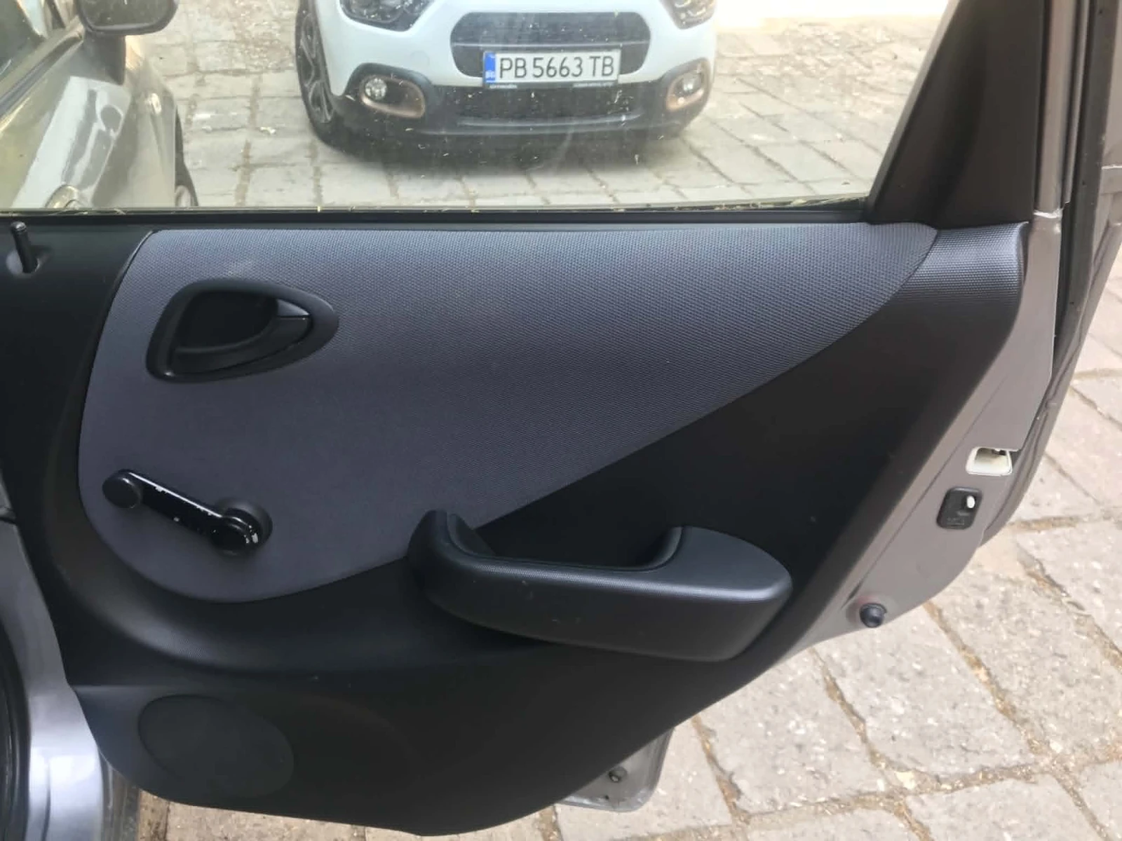 Honda Jazz, снимка 11 - Автомобили и джипове - 55009107