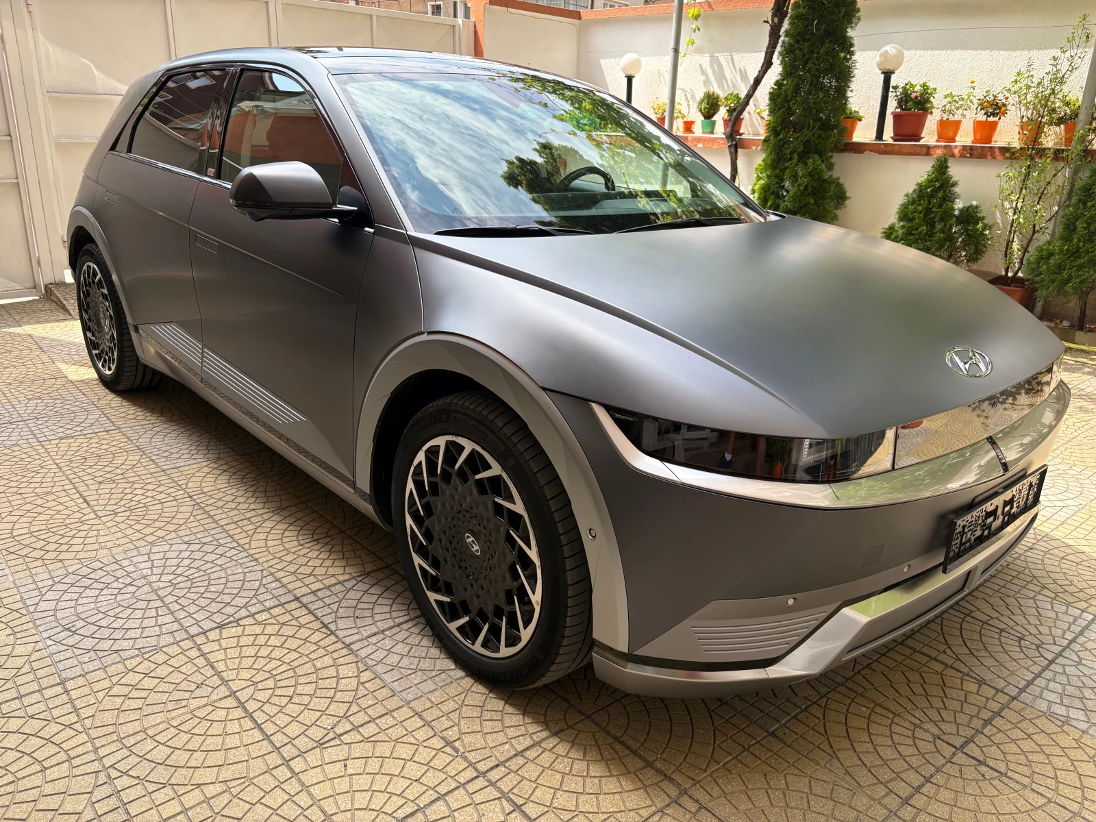 Hyundai Ioniq 5  77.4KW* 325H.P AWD ГАРАНЦИЯ