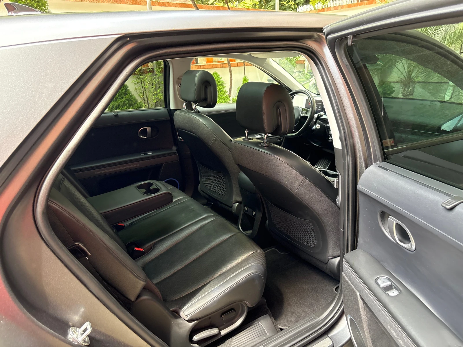 Hyundai Ioniq 5  77.4KW* 325H.P AWD ГАРАНЦИЯ, снимка 12 - Автомобили и джипове - 55026759