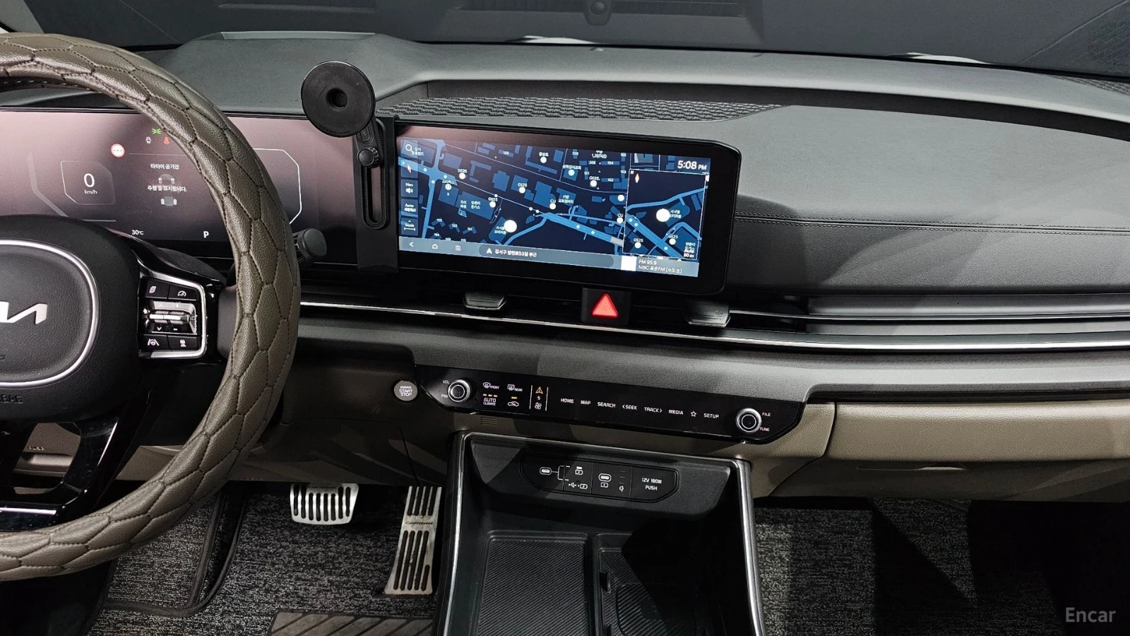 Kia Carnival Noblesse* ПОДГРЕВ* ОБДУХВАНЕ* ДИСТРОНИК* 360* , снимка 9 - Автомобили и джипове - 55513045