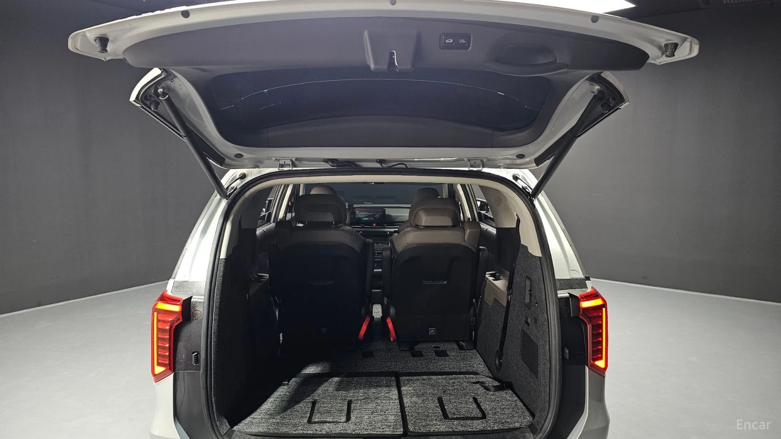 Kia Carnival Noblesse* ПОДГРЕВ* ОБДУХВАНЕ* ДИСТРОНИК* 360* , снимка 15 - Автомобили и джипове - 55513045