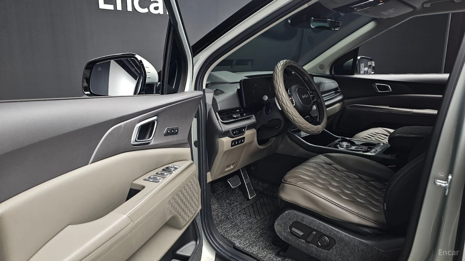 Kia Carnival Noblesse* ПОДГРЕВ* ОБДУХВАНЕ* ДИСТРОНИК* 360* , снимка 8 - Автомобили и джипове - 55513045