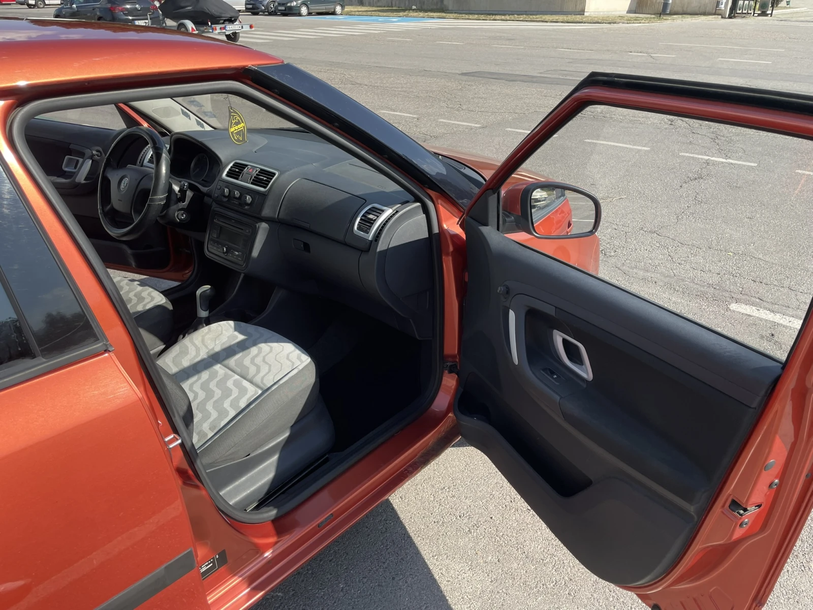Skoda Fabia 1.2 MPI, снимка 6 - Автомобили и джипове - 55564686