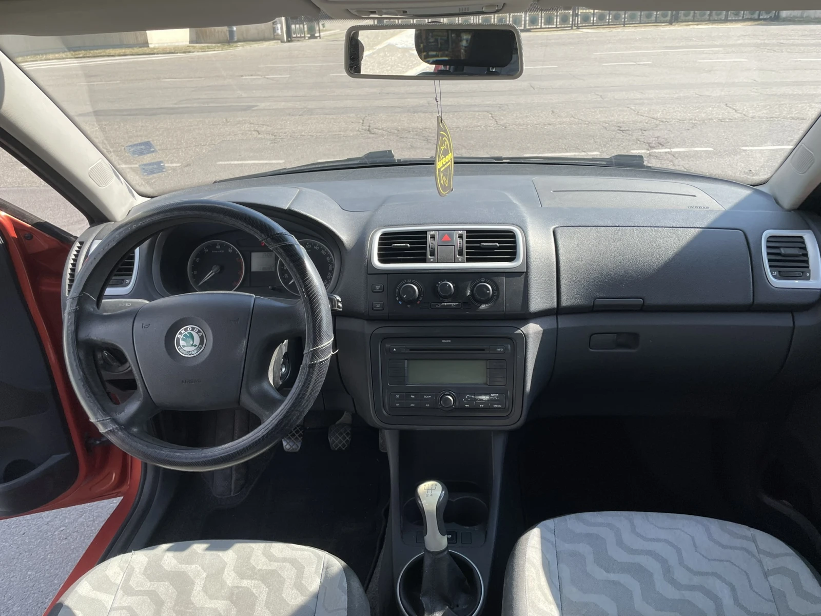 Skoda Fabia 1.2 MPI, снимка 11 - Автомобили и джипове - 55564686