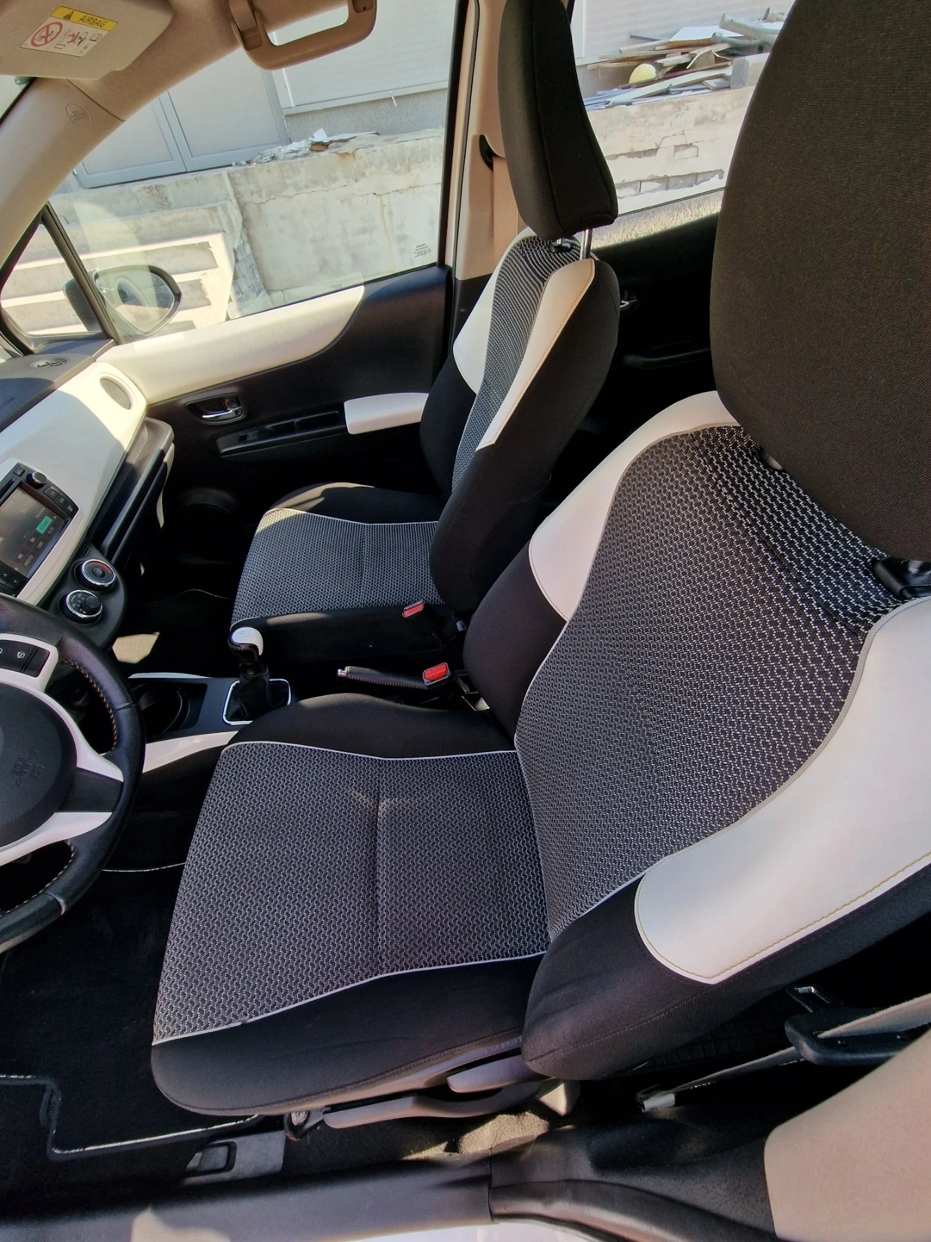 Toyota Yaris, снимка 7 - Автомобили и джипове - 55974555