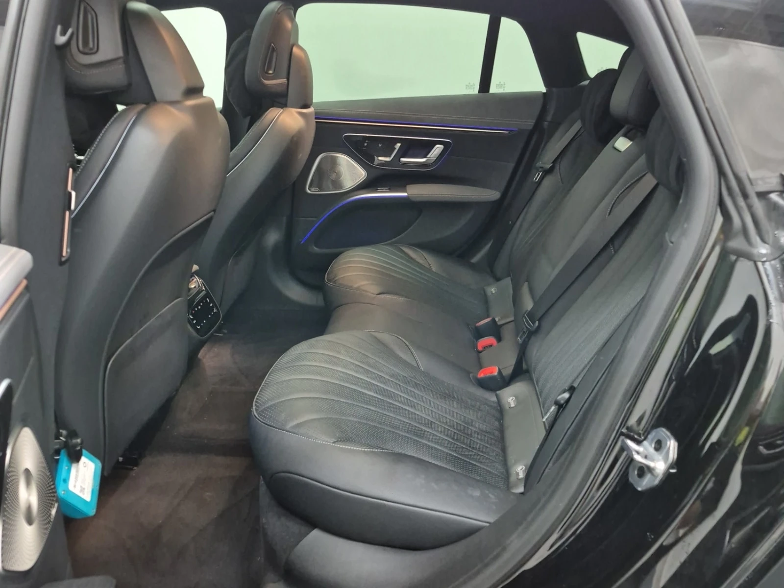 Mercedes-Benz EQS 580  CARFAX, снимка 12 - Автомобили и джипове - 56017702