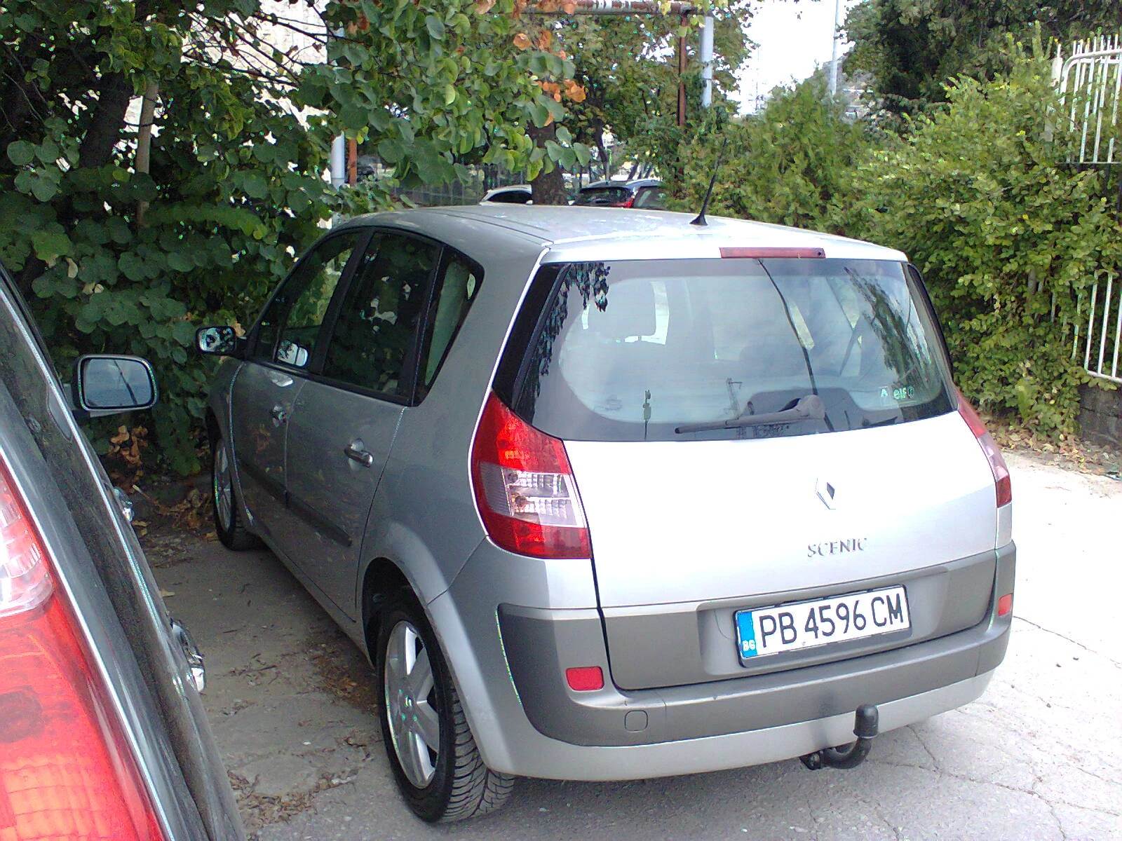 Renault Scenic 1.5 Тdci-86 коня КЛИМА, снимка 5 - Автомобили и джипове - 56076484