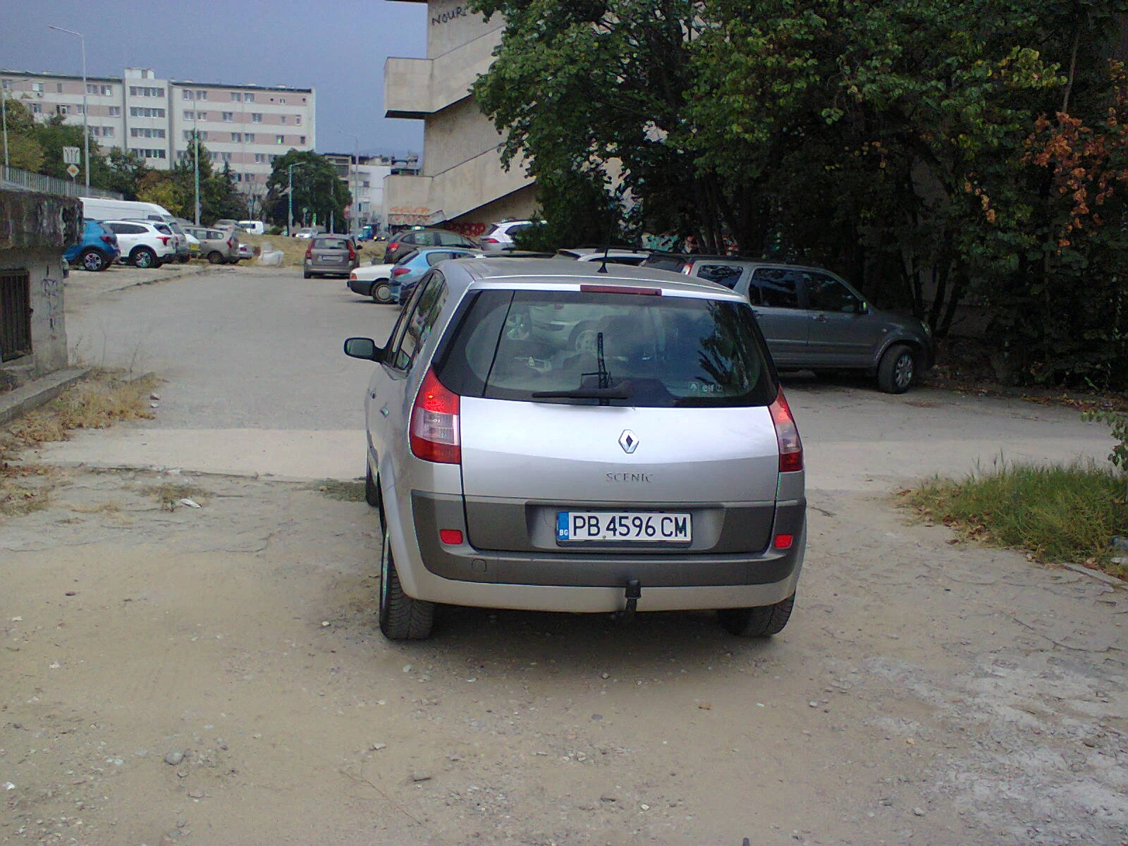 Renault Scenic 1.5 Тdci-86 коня КЛИМА, снимка 10 - Автомобили и джипове - 56076484