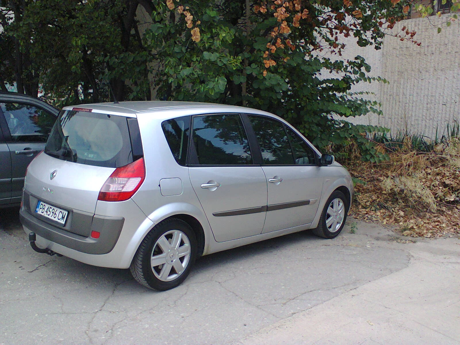 Renault Scenic 1.5 Тdci-86 коня КЛИМА, снимка 17 - Автомобили и джипове - 56076484