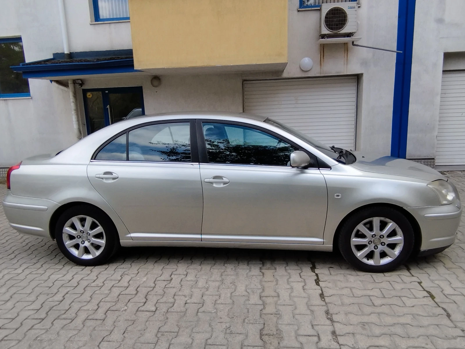 Toyota Avensis, снимка 5 - Автомобили и джипове - 56085178