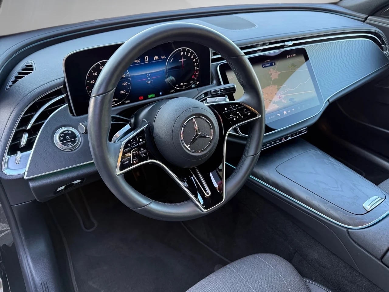 Mercedes-Benz E 300 e/AVANTGARDE/DIGITAL LIGHT/DISTRONIC/360/MEMORY/, снимка 10 - Автомобили и джипове - 56745704