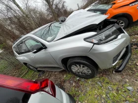 Toyota Land cruiser Цял или на части , снимка 2