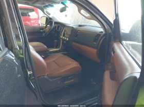 Toyota Sequoia PLATINUM * 5.7 V8 * AWD * CARFAX * , снимка 6