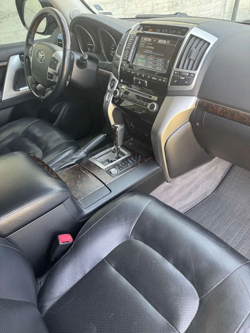 Toyota Land cruiser, снимка 11 - Автомобили и джипове - 52511487