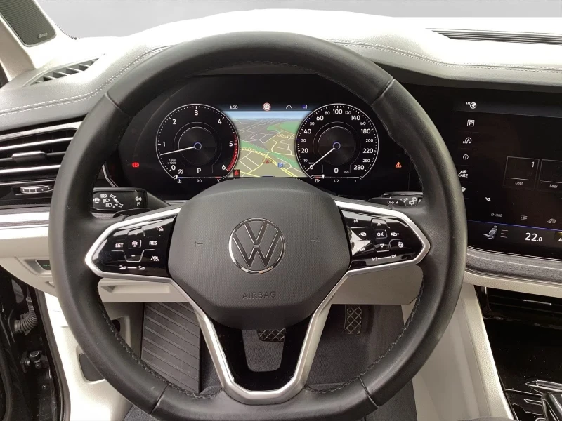 VW Touareg 3.0TDI/R-LINE/286HP/360CAM/ACC/CARPLAY/MEMORY/857f, снимка 5 - Автомобили и джипове - 52168152