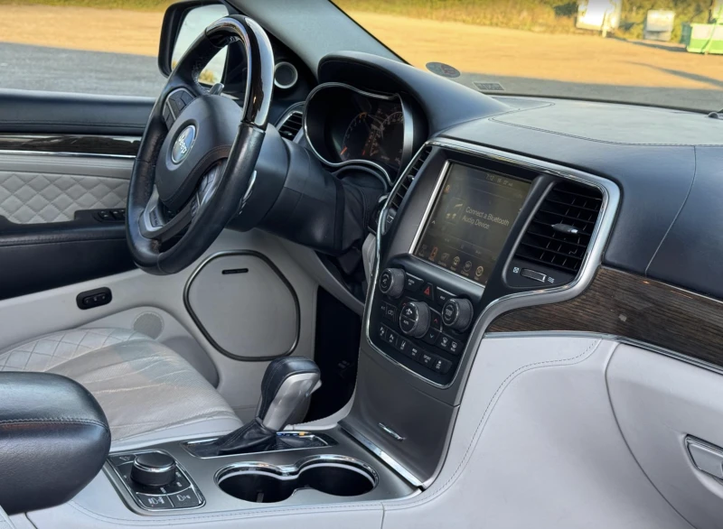 Jeep Grand cherokee 5.7 HEMI Summit, снимка 12 - Автомобили и джипове - 52883118
