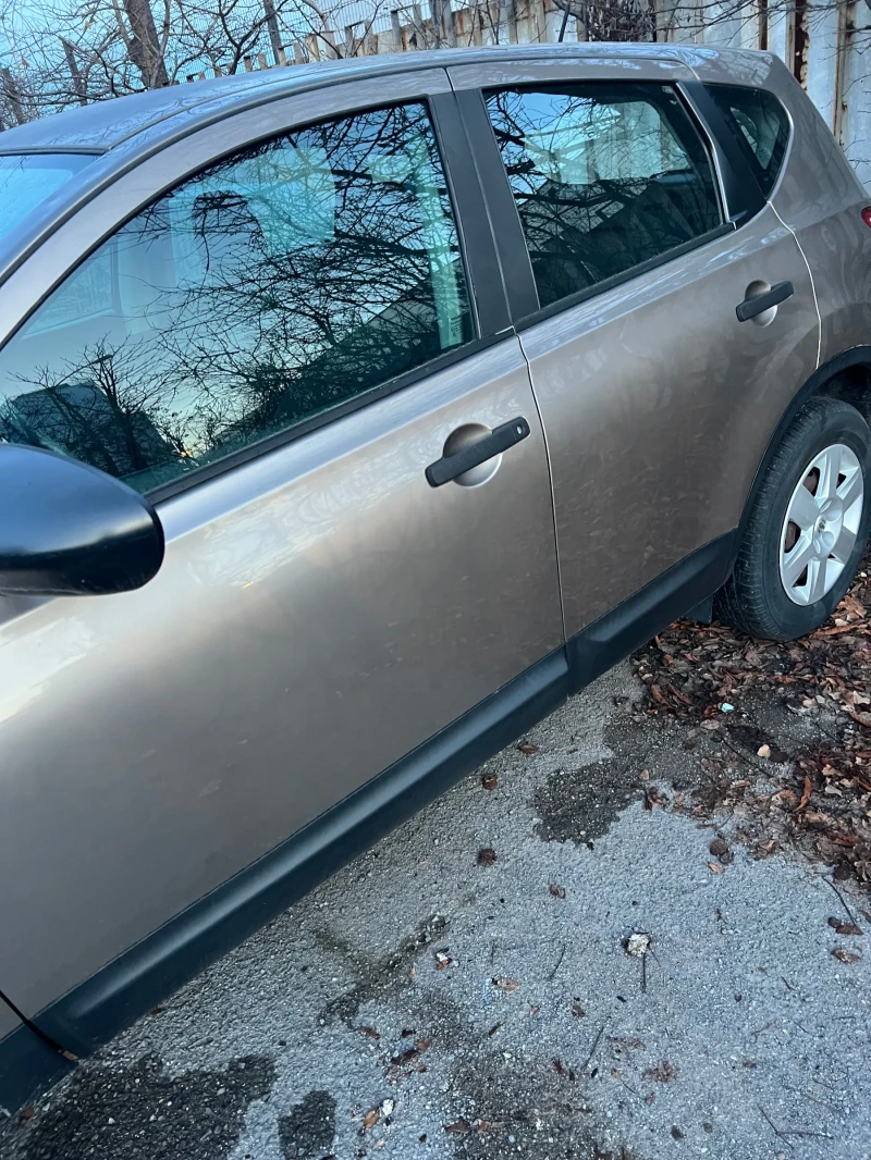 Nissan Qashqai 1.6, снимка 5 - Автомобили и джипове - 53151412