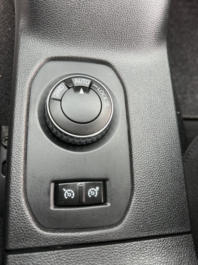 Dacia Duster 1.5 DCI 4x4, снимка 11 - Автомобили и джипове - 53456299